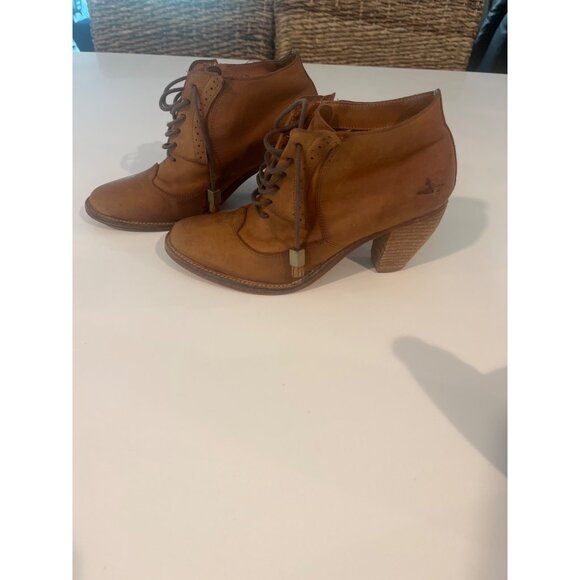 Vintage-Inspired Brown Leather Sidesaddle Lace-Up Ankle Boots With Chunky Heels - Picture 2 of 7
